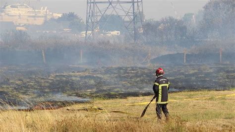 Près De Saint Nazaire Le Feu De Végétation Maîtrisé Dix Hectares