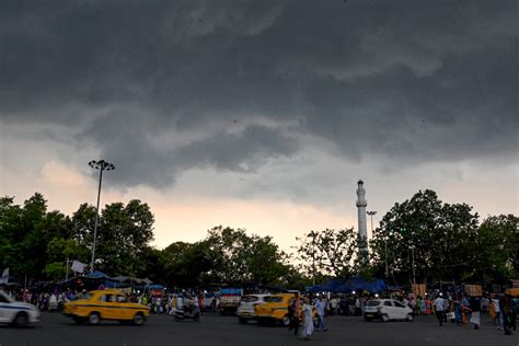 West Bengal Weather Update Thunderstorm With Lightning And Rain Forecast In South Bengal For