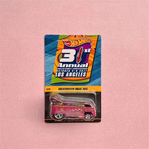 Машинка Hot Wheels RLC COLLECTOR EDITION Volkswagen Drag Bus купить на OZON по низкой цене