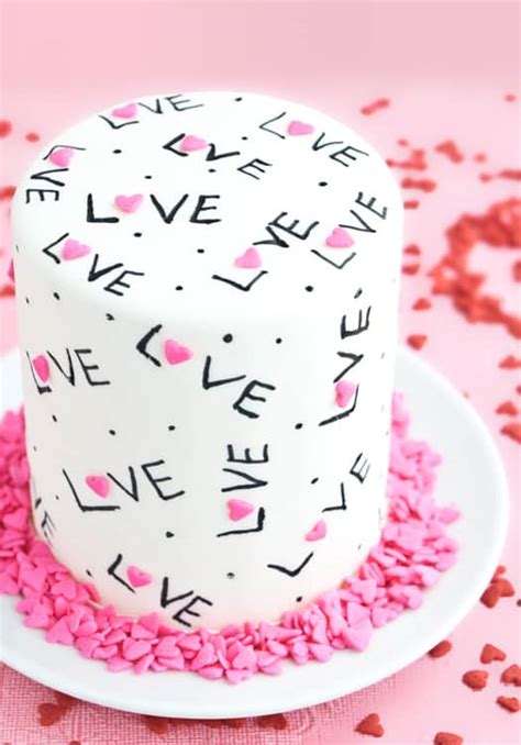 How to make a Love cake • CakeJournal.com