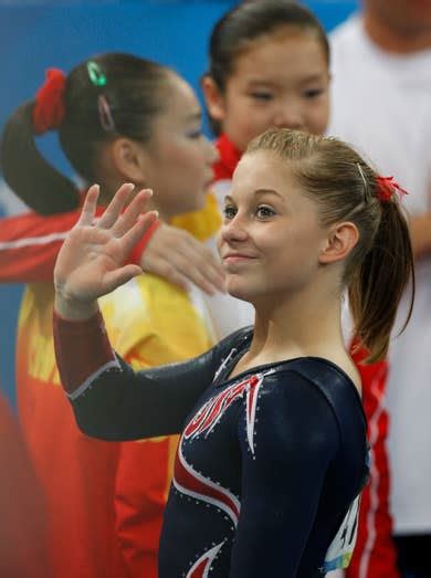 Shawn Johnson Floor Routine 2008 Olympics | Viewfloor.co