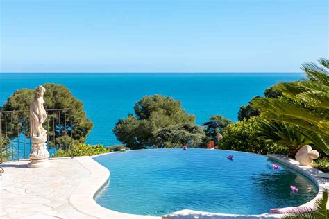 Cote d'Azur uber luxury holiday Villa to rent with Heated Pool in Eze.