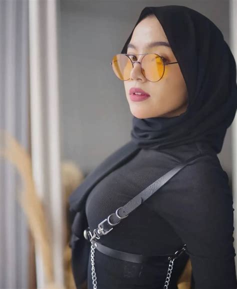 Ukhti Nonjol Siap Dicrott Kamu Mau Yang On We Heart It Beautiful Girl Body Beautiful Hijab