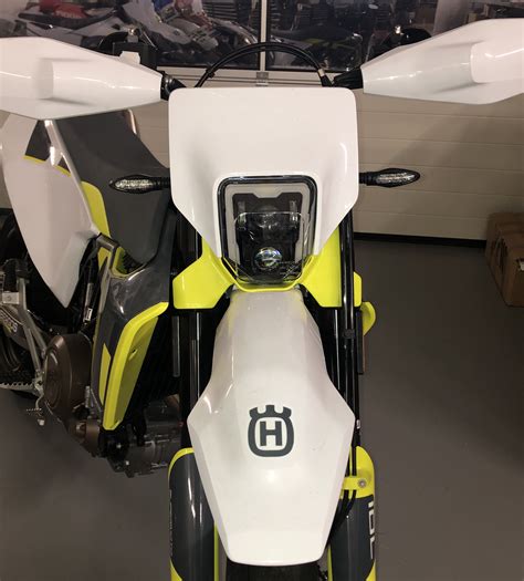 Husqvarna LED Scheinwerfer | Bergos Racing
