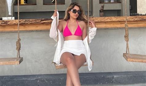 Hot Sexy Nikita Kanda Bikini Pics