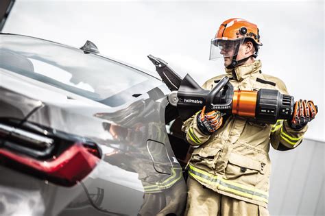 Holmatro Extends Pentheon Series With Twelve New Rescue Tools Ems Guide