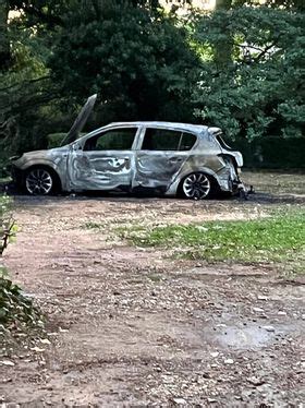 Montceau Nouvelle Voiture Vol E Et Retrouv E Incendi E Salengro L