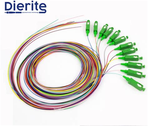 Cable de conexión de fibra de núcleo UPC 12 SC APC resistente G652D