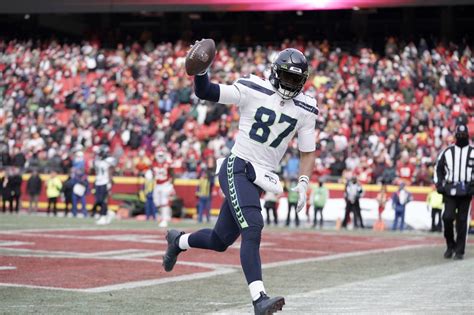 Seahawks Position Overview Stability At Te But At High Cost