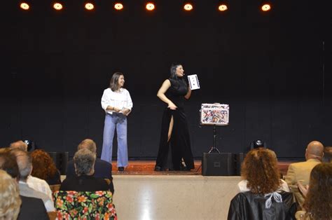 Obra Teatral Argentina Inigualables Con Carmen Barbieri Nito Artaza