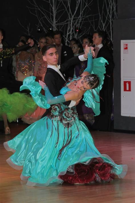 Платье со стразами Swarovski, г. Москва - Ballroom.ru
