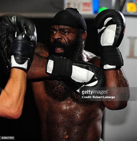 Kimbo Slice Workout Photos Et Images De Collection Getty Images