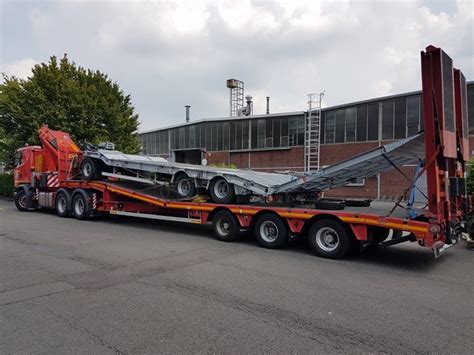 Deep Loader Equipped With Double Loading Ramps Demets