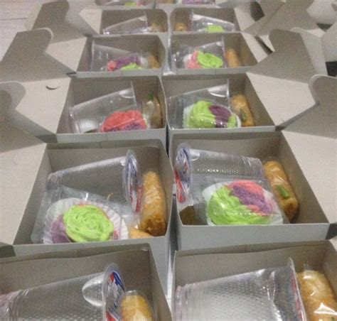 Paket kue kotak F | SIPLah