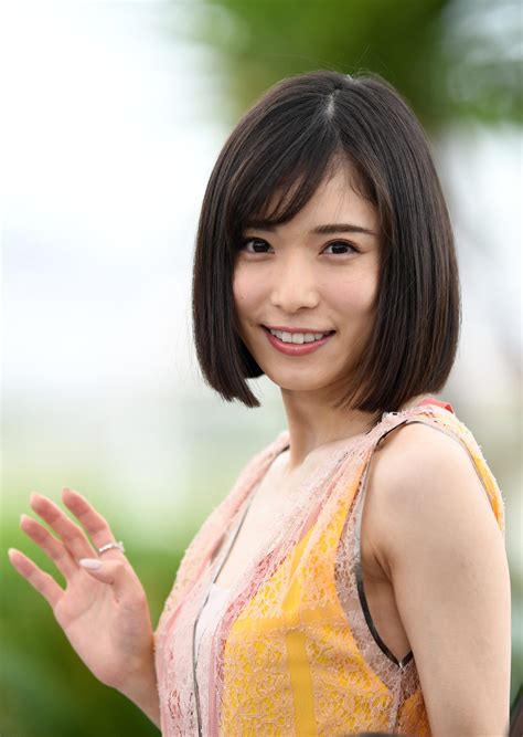 松岡茉優のグラビア画像35枚【可愛すぎてやばいです！】 水着画像のまとめサイト「mizugazo（ミズガゾ）」