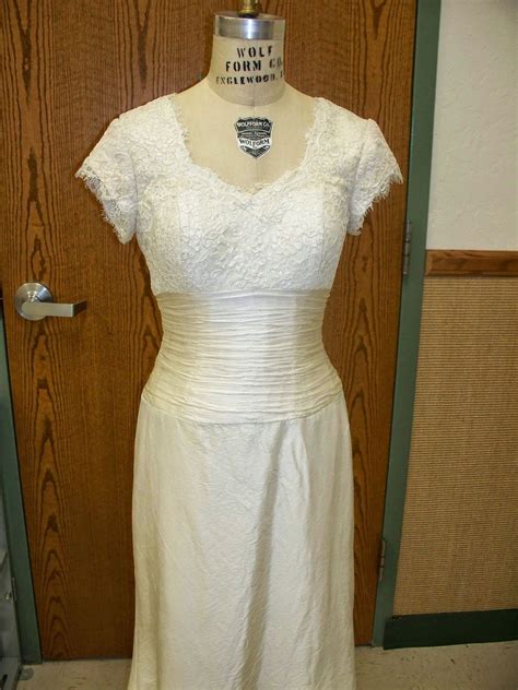 Adding long sleeves to a wedding dress before and after - Trendy stores