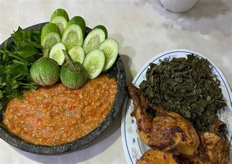 Resep Ayam Panggang Sambal Terasi oleh Deveni Guritno - Cookpad