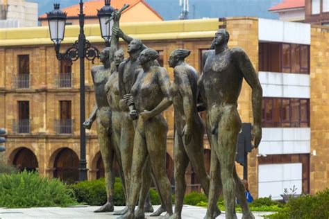 Abstract Sculpture Of Naked Men And Women Walk Oviedo Spain Stock Photo James633 92201544