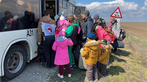 Ucrania Reabre Los Corredores Humanitarios Cerrados Por Los Ataques Rusos