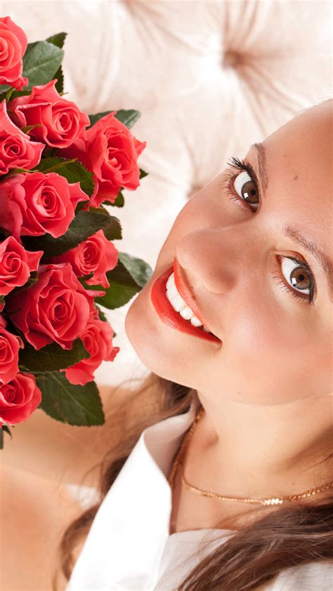 Download Wallpaper Look Girl Flowers Smile Roses Makeup Section