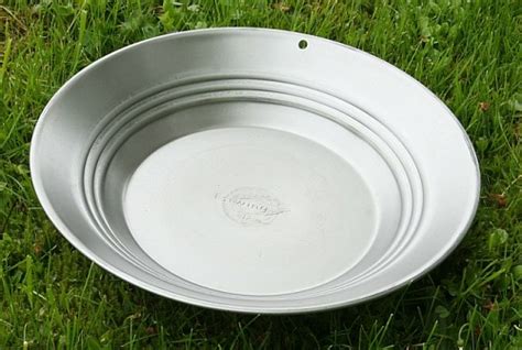 Estwing Gold Pan Steel 30cm Topgeo