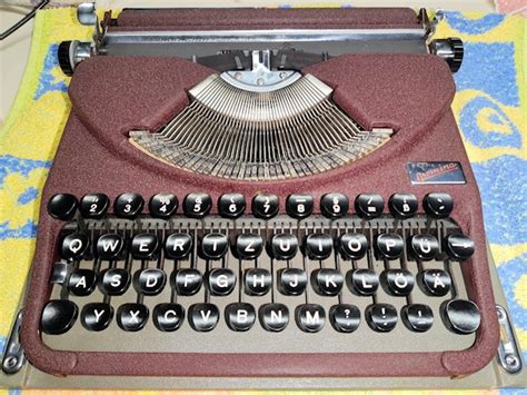 1952 Groma Gromina on the Typewriter Database