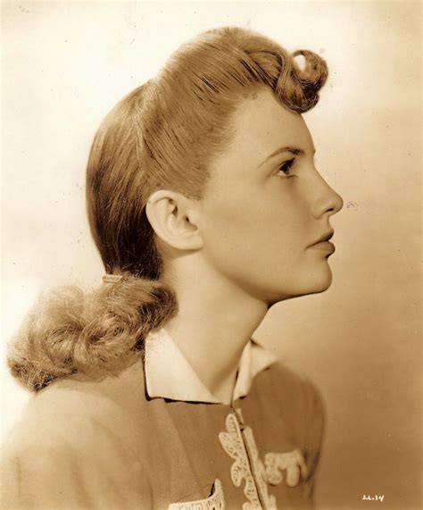 Victory Rolls The Hairstyle That Defined The 1940s Womens Hairdo