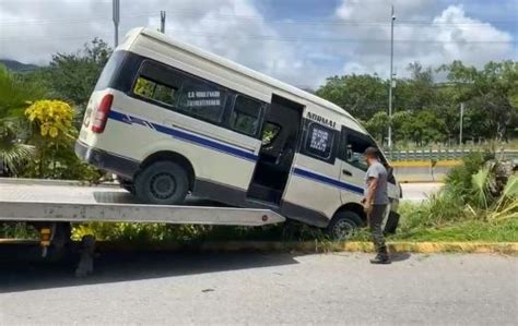 Accidente De Urvan Deja 12 Heridos En Chilpancingo Noticias Del