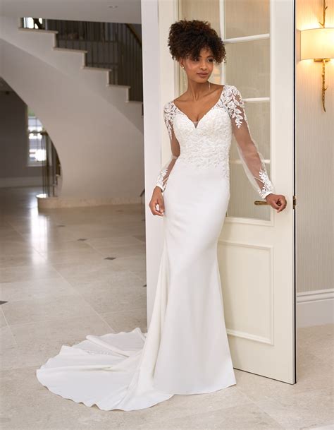 Elegant Silk Wedding Dresses With Sleeves