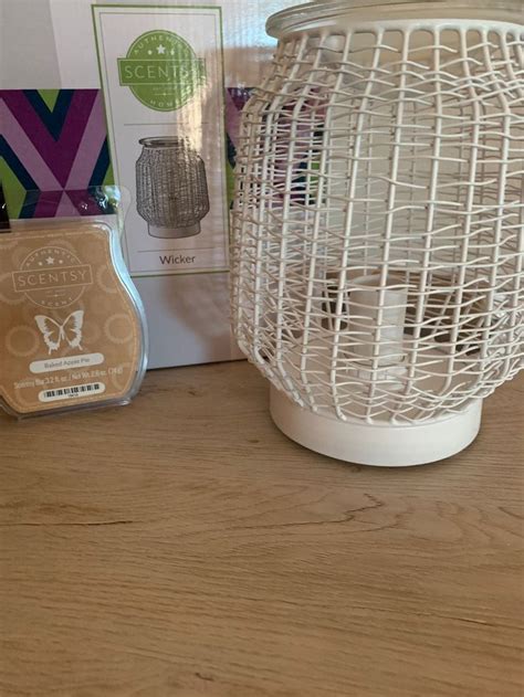 Scentsy Warmer Wicker On Mercari Scentsy Warmer Scentsy Scentsy Bars
