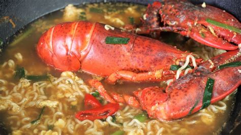 살아있는 랍스타로 라면 끓이기 Lobster Ramen Noodles Korean Homecook Food Youtube