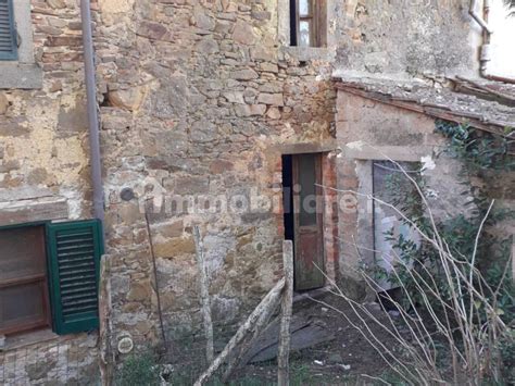 Vendita Terratetto Unifamiliare In Via Case Nuove 17 19 Santa Fiora Da