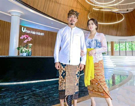 Hal 3 Profil Dewa Gede Adiputra Crazy Rich Bali Suami Maharani