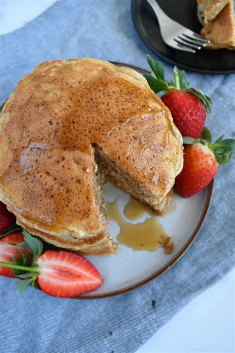 Easy Healthy Greek Yogurt Pancakes - Hint of Healthy