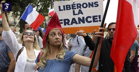 Frankreich Zehntausende Protestieren Gegen Corona Regeln