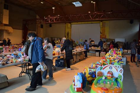 Arudy belle réussite pour la braderie de jouets La République des