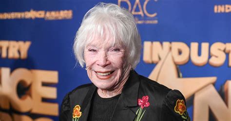 Shirley Maclaine Reveals Oscar Winner Who Rejected Her Sex Offer Huffpost Entertainment