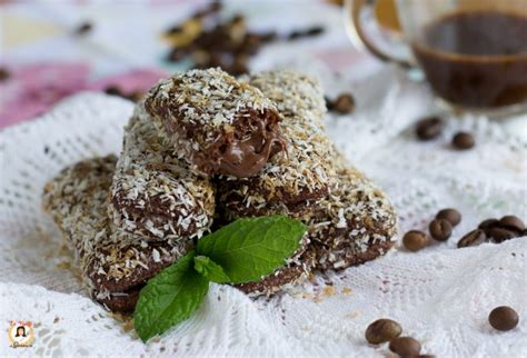 DOLCETTI AL COCCO RIPIENI DI NUTELLA con Pavesini e caffè