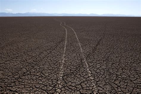 Lake Poopo, Bolivia's 2nd-largest lake, dries up | CBC News