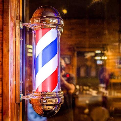 Világító Barber Shop cégér Lealkudtuk