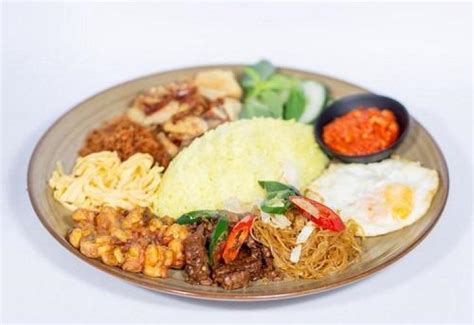 22 Tempat Makan Nasi Kuning Campur Vegetarian Terenak di Jakarta ...