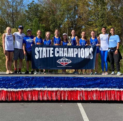 2023 Girls Cross Country State Champs!