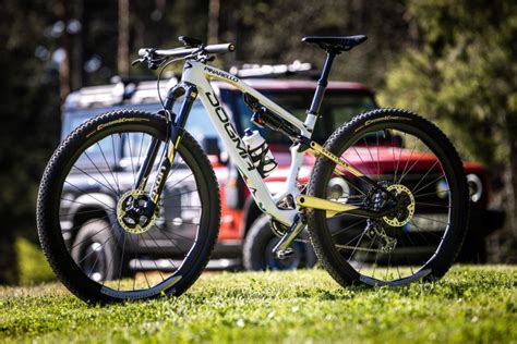 Y Pinarello desvela también su nueva bici de mountain bike para Pidcock