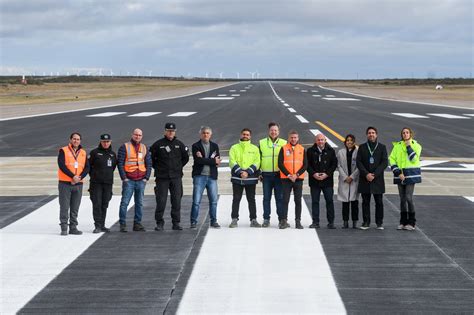 Sastre Recorri La Nueva Pista Del Aeropuerto El Tehuelche Una De