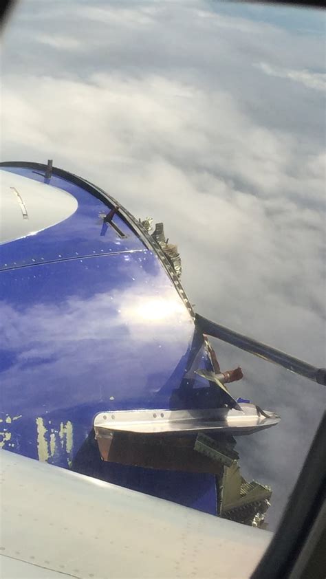 Kathryn's Report: Southwest Airlines, Boeing 737-7H4, N766SW: Accident ...