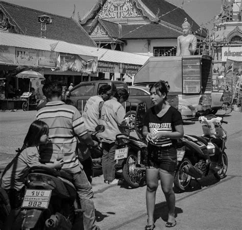 Luminance Noise: Stephen Cysewski: Bang Nam Pheung Floating Market