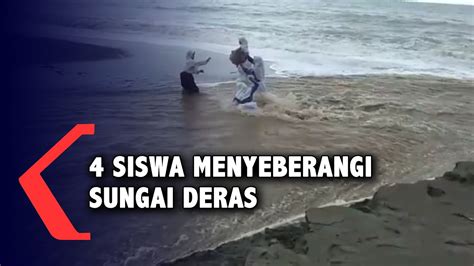 Video Viral 4 Siswi Nekat Menyeberangi Sungai Deras Di Maluku YouTube