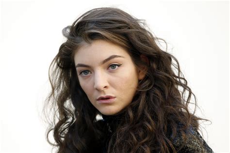 Lorde Talks New Album ‘Melodrama,’ Says It’s Not A ‘Breakup Album ...