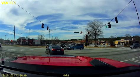 Loganville Ga Red Light Runner Incident Unfolds Kia Collision Deceptive Claims And Shocking