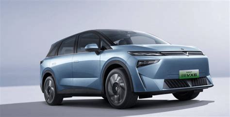 Dongfeng Nissan Venucia First Compact EV SUV Pictures Released